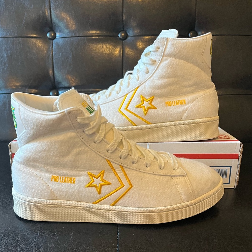 Converse Pro Leather High “Breaking Down Barriers – Crispus‎ Attucks” White Felt - Picture 1 of 7
